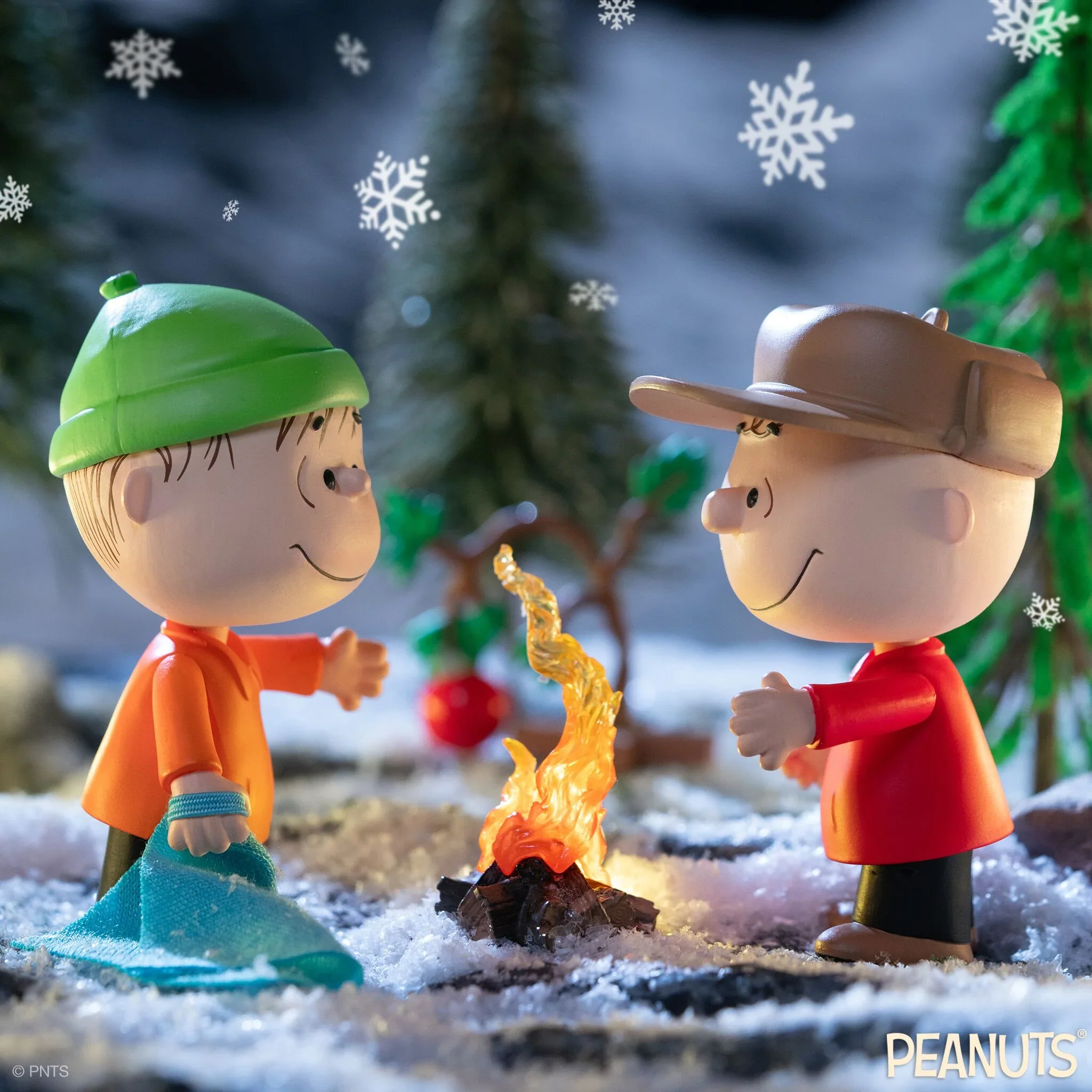 SUPER7 - Peanuts ReAction - Wave 6 Holiday Box Set - Charlie Brown & Linus & Sad Tree - Image 3